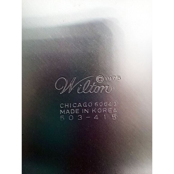 Wilton Blue Ribbon Medal Shaped Cake Mold Pan Vintage Aluminum 503-415 1975 - Picture 11 of 13
